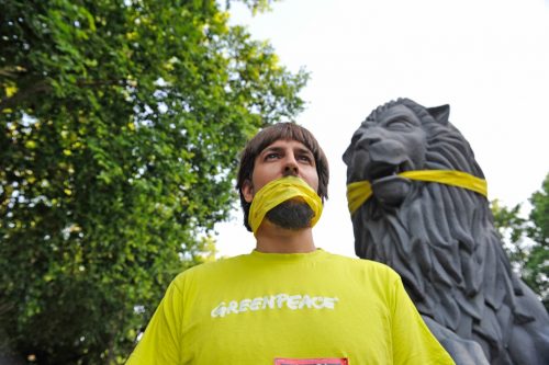 ley mordaza persona amordazada