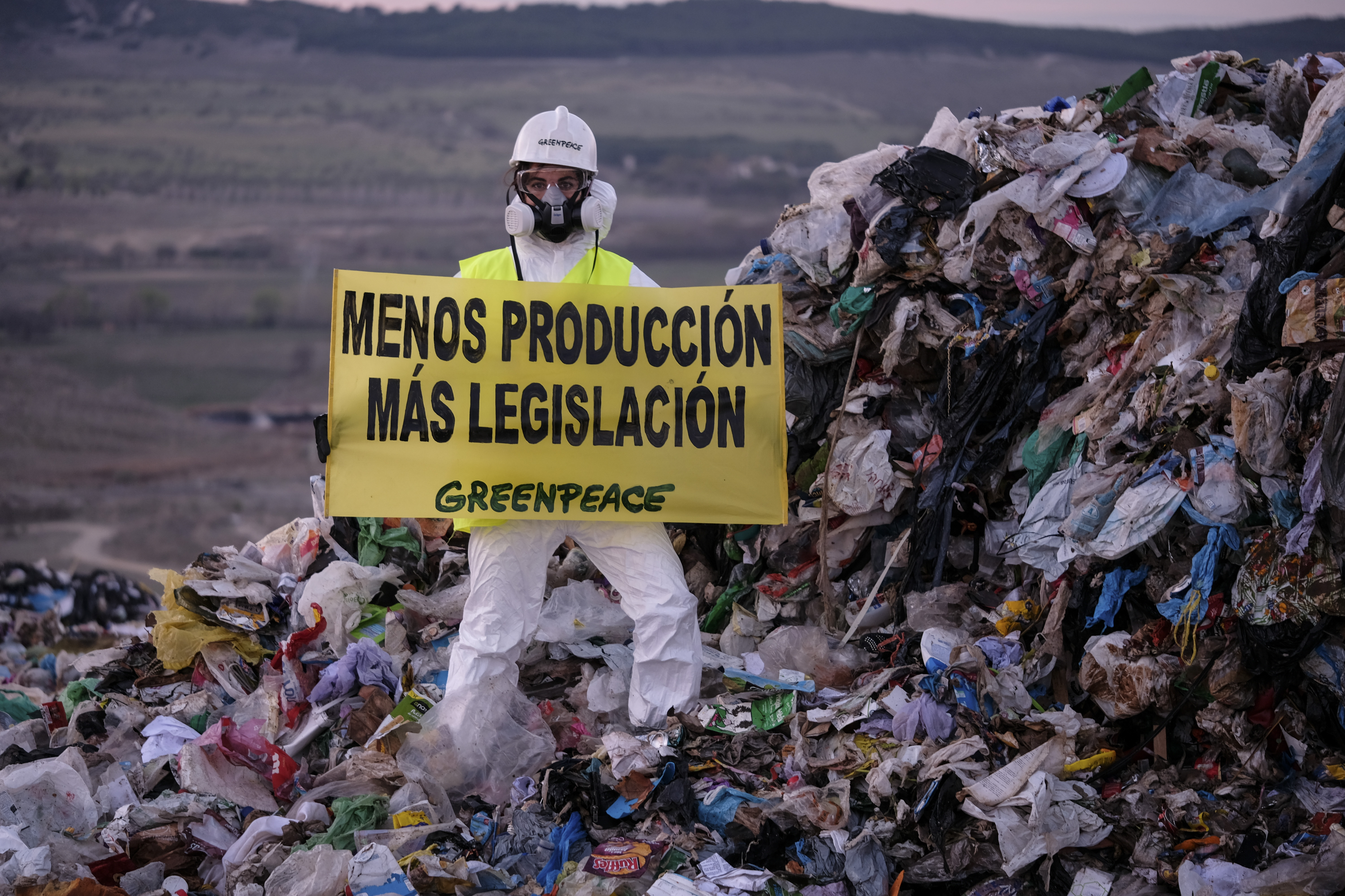 Acción contra el plástico en Valdemingómez