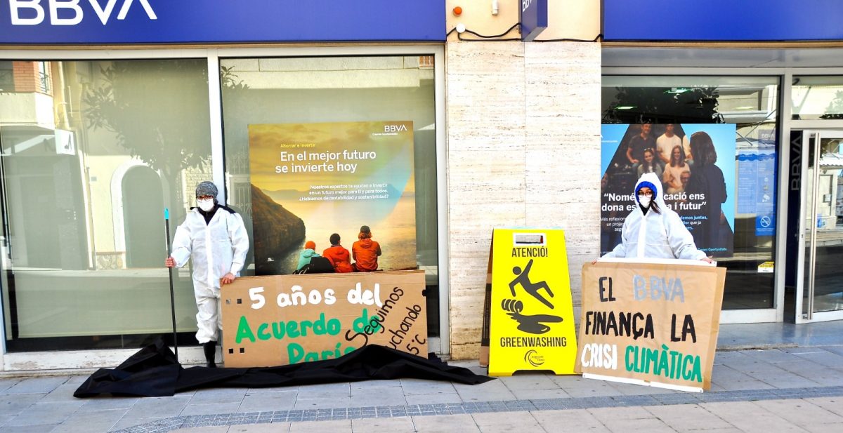 Protesta en Cambrils en BBVA