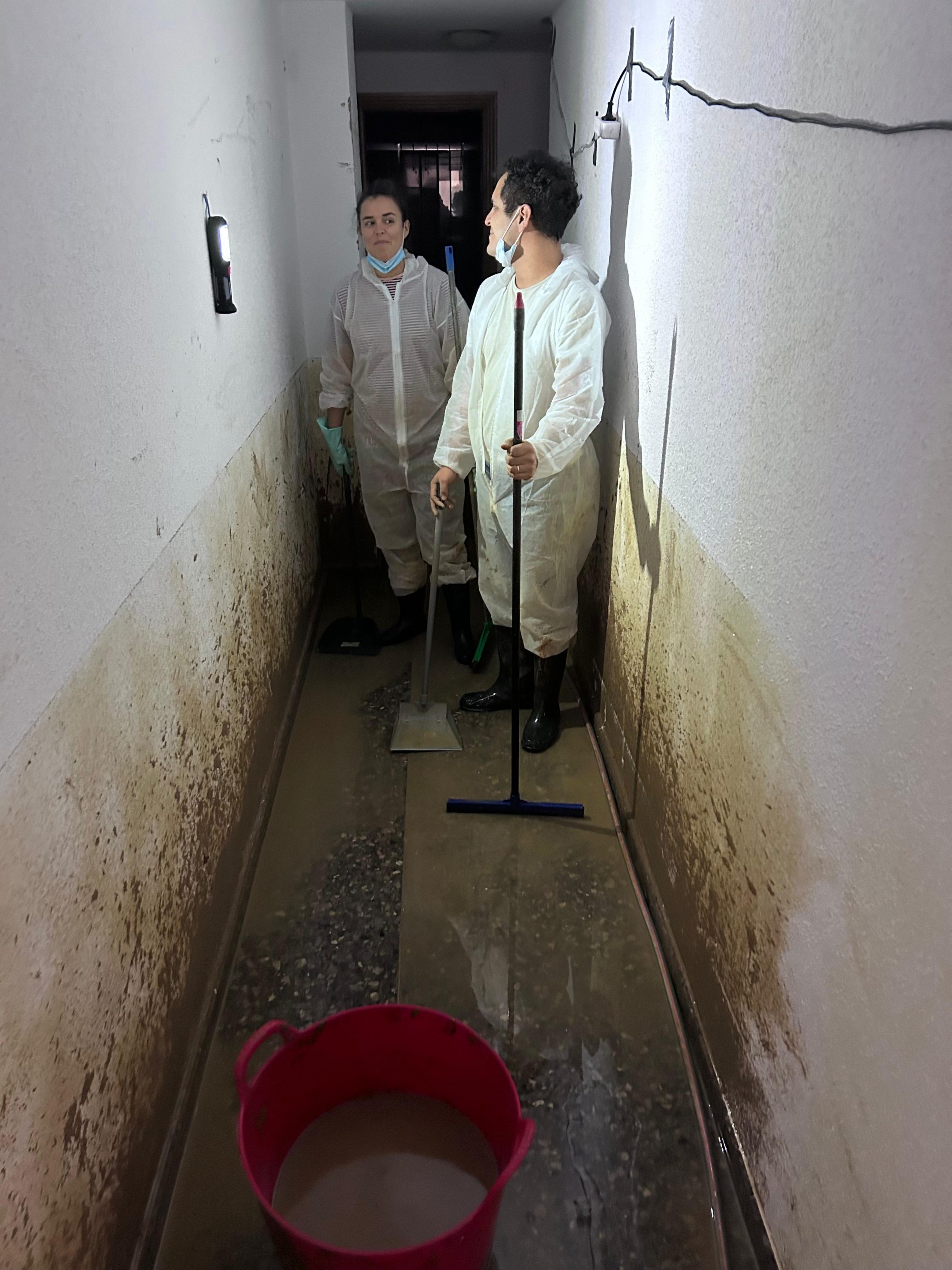 Un año de la DANA de Valencia. Casa inundada de Alejandro y María Laura. Paiporta